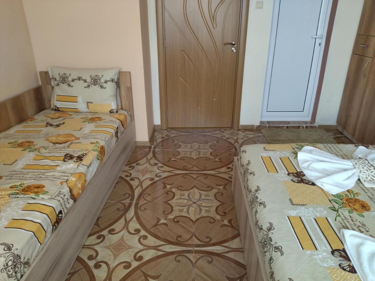 Фамилна Къща Джоко Hotel Kiten  Buitenkant foto